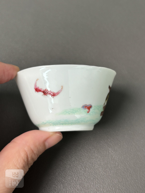 清雍正 粉彩福禄寿图杯一对（带老盒） - 图14